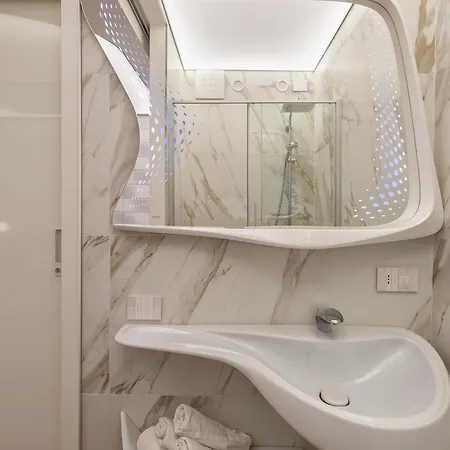 Apartment Amare Penthouse With Hot Tub Facing The Sea *